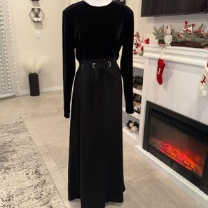 David Warren Elegant Black Velvet Long Sleeve Dress Size 12